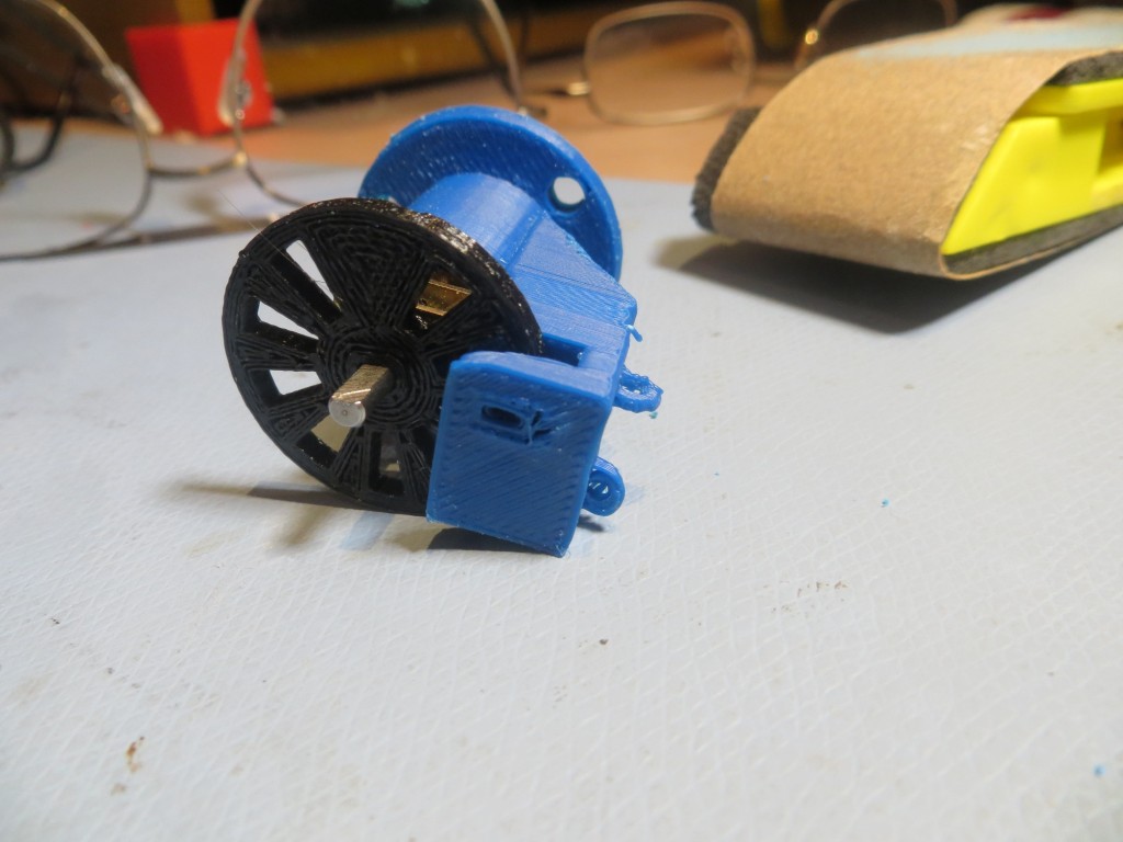 Miniature DC motor mount, with tach sensor attachment, top view